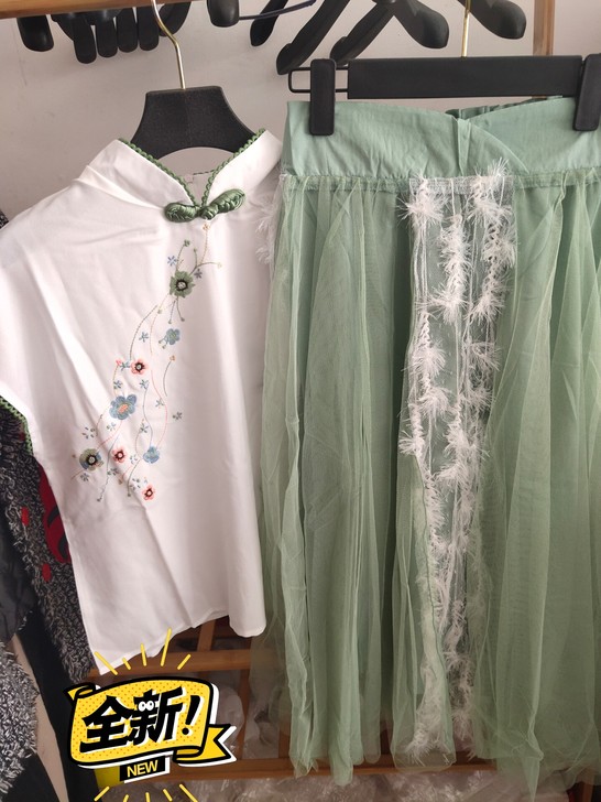 汉服套装女，L码全新，质量很好