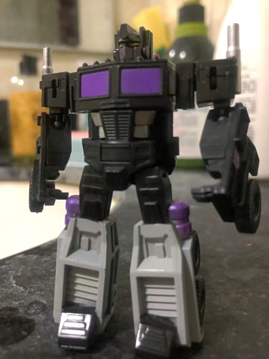 黑暗擎天柱汽车人变形金刚玩具卡车霸天虎威震...