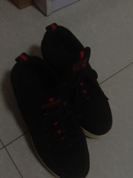 女兆休闲鞋，坡跟专卖店320购入，有喜欢私...