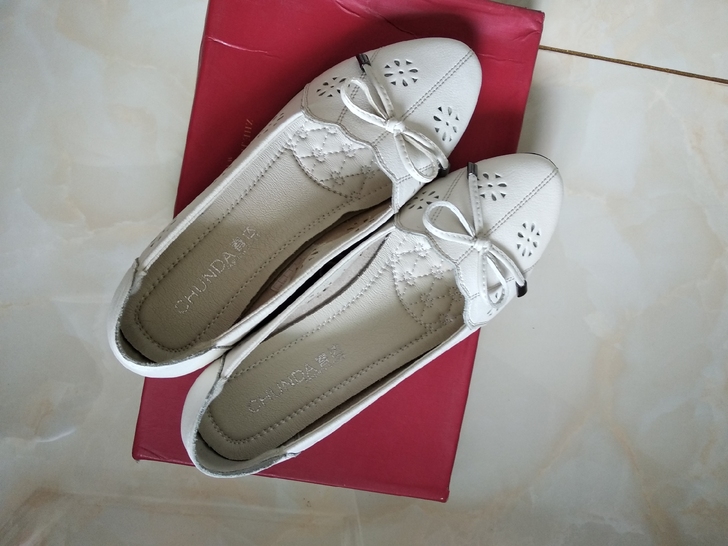 全新纯牛皮春夏女镂空单鞋瓢鞋