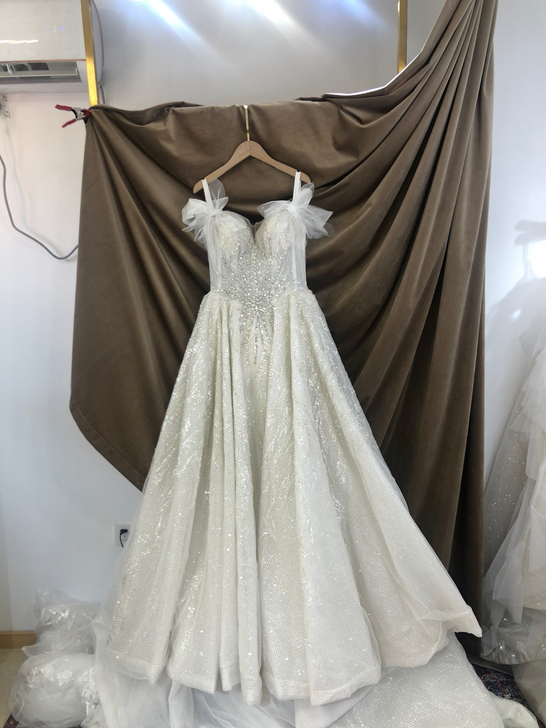 婚纱店长期清款 超大拖尾 奢华款！2020...