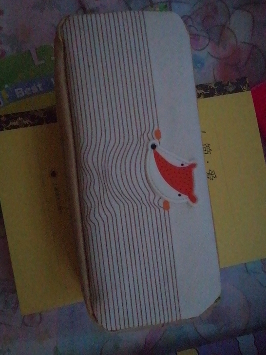 笔袋,晚上拍的亮度不太好,2层,没拆封有海...