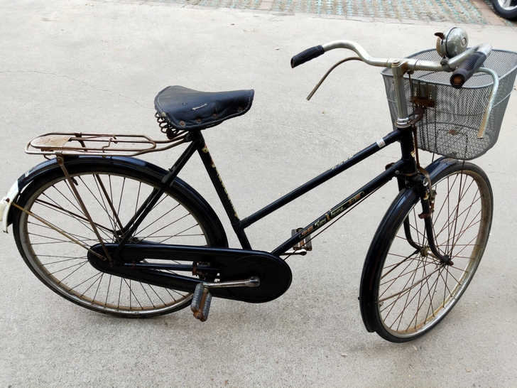 老凤凰26寸自行车，收藏品，7.5成新，质...