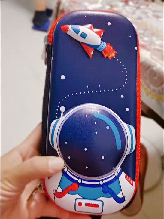 【全新特价包邮】3D卡通笔袋学生文具盒大容...