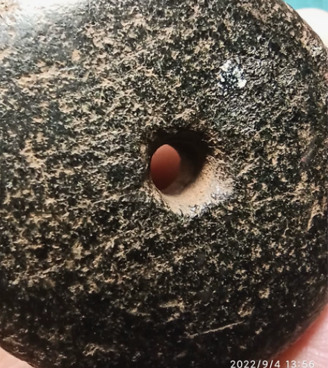 墨石老饼珠。老珠子,石器时代。 感兴趣的话...