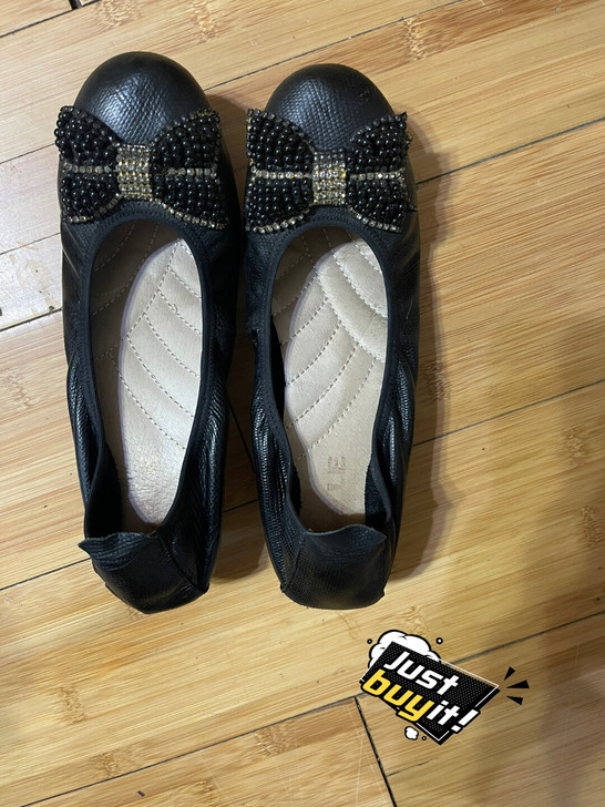 百丽小坡跟浅口软底单鞋，39码，穿的不多，...