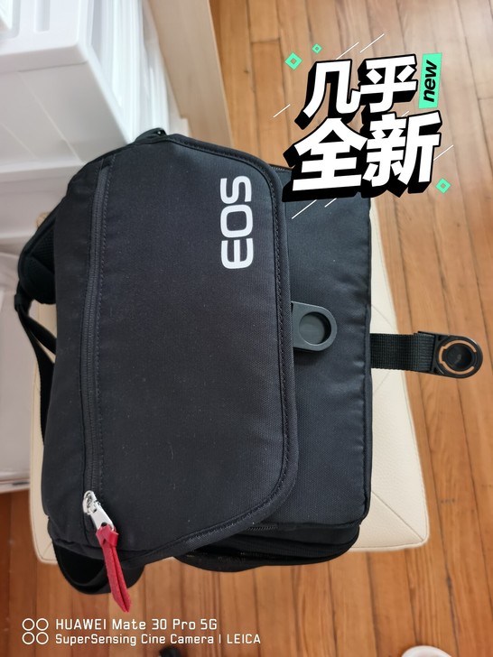 佳能相机包，京东买的，我有两个包，这个买来...