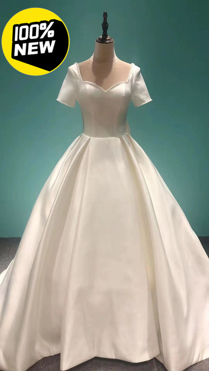奶油缎面婚纱