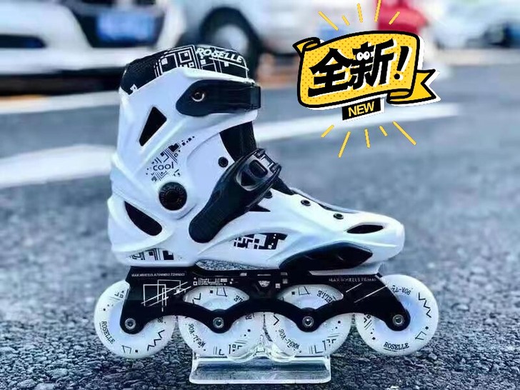 全新轮滑鞋 36码