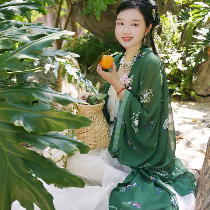 桑谣记汉服宋制花神衣兔子印花碎花北宋宽袖褙...