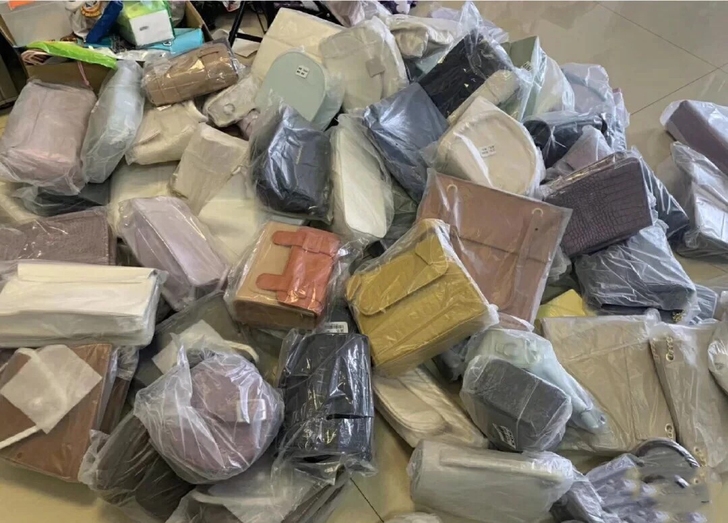 低价处理一波新包包。实体店积压的库存，想上...