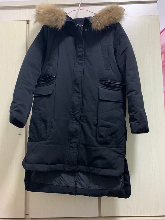 only 貉子毛领 大口袋中长款羽绒服 女...
