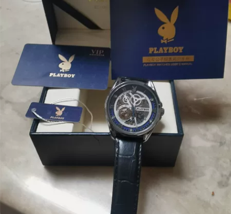 花花公子机械手表，带过一个月，换新表低价出...