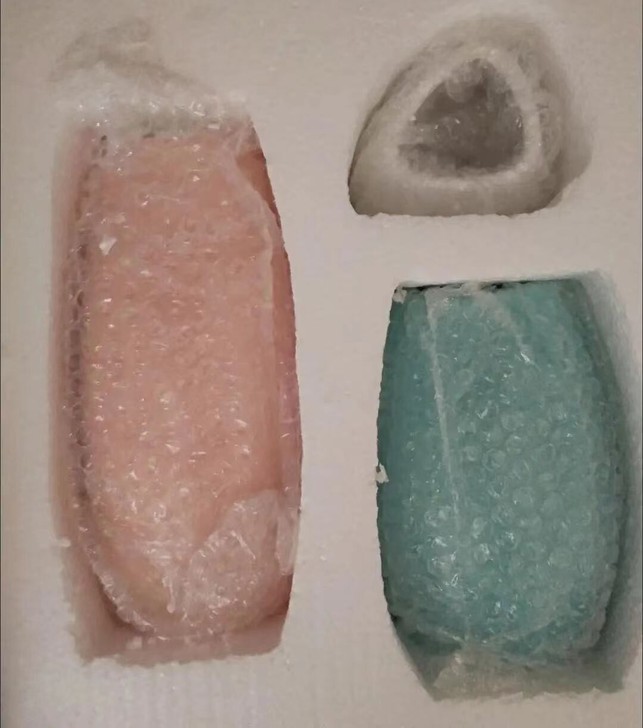 (全新包邮)简约陶瓷蓝色小花瓶北欧ins现...