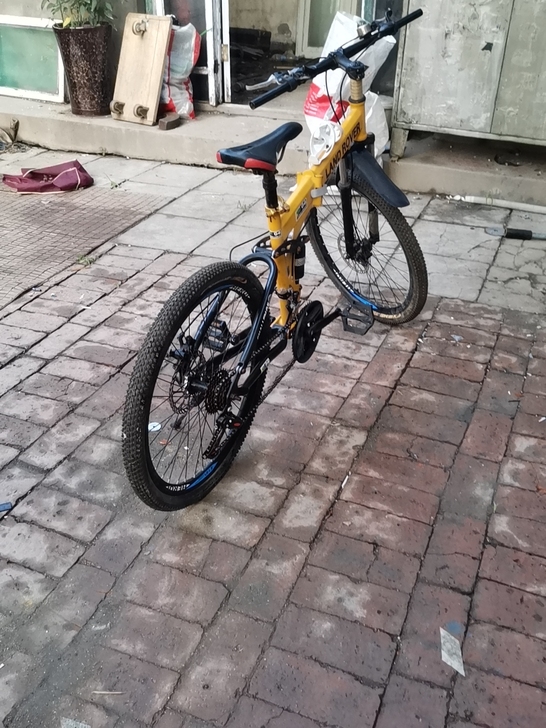 变速成人自行车，可折叠，八成新，有需要的请...