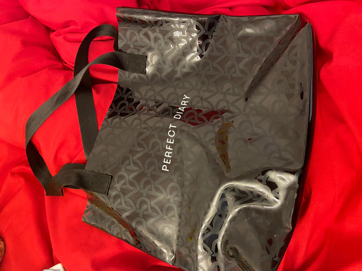 完美日记内部纪念包