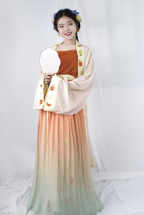 几乎全新 在家穿过一次就没穿过了 S码 一...