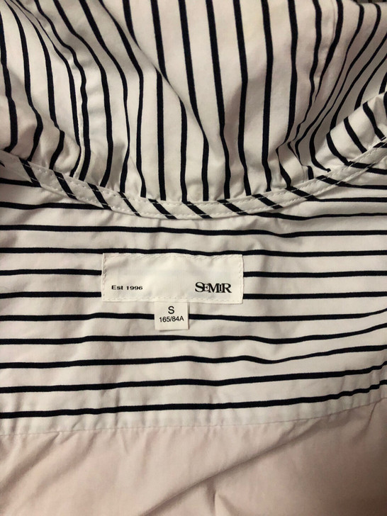 清衣柜森马白色男款S码休闲宽松衬衣外套,9...