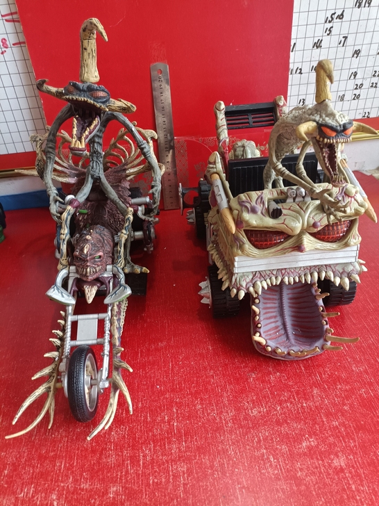 麦克法兰再生侠三角魔摩托车汽车可动人偶模型