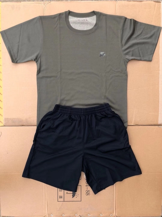 真的正品体能训练服套装，只看包装袋都跟仿的...