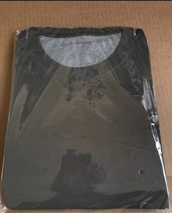 全新体能服，真品包邮，尺码齐全。可直接下单...