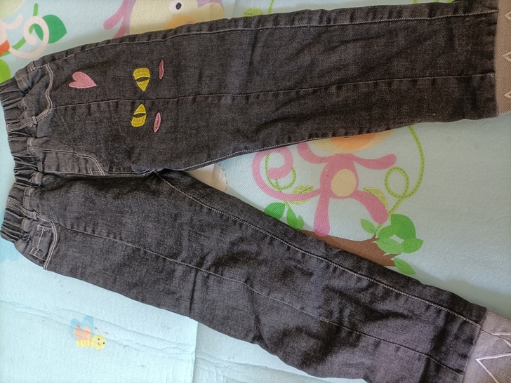 清衣柜，小孩长的快，裤子质量真的很好，喜欢...