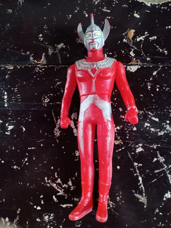 日版泰罗奥特曼软胶17cm万代正版2000年