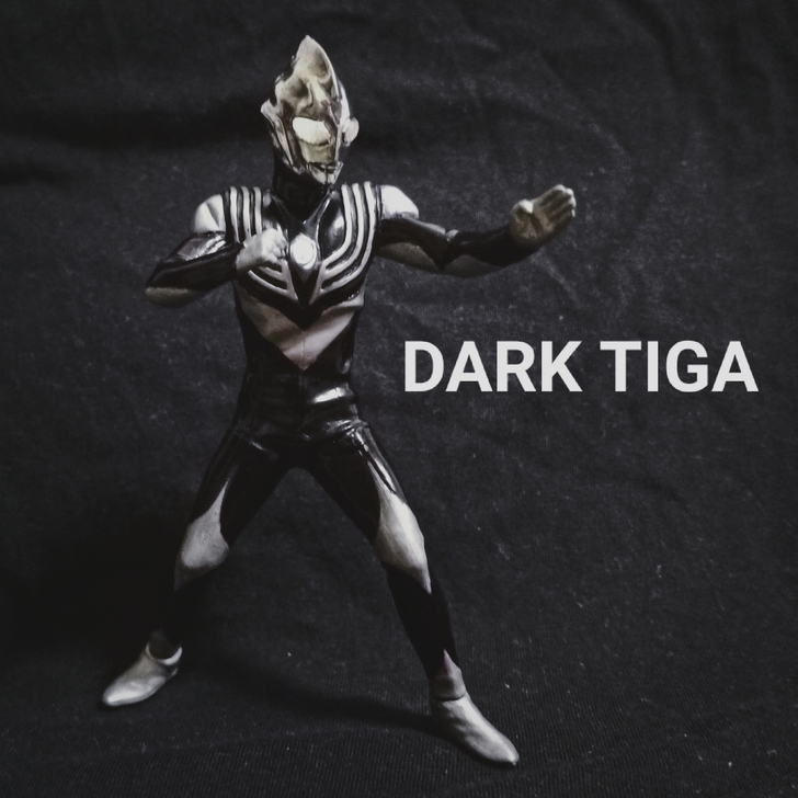 奥特曼发光扭蛋第一弹越南版 迪迦重涂无缝