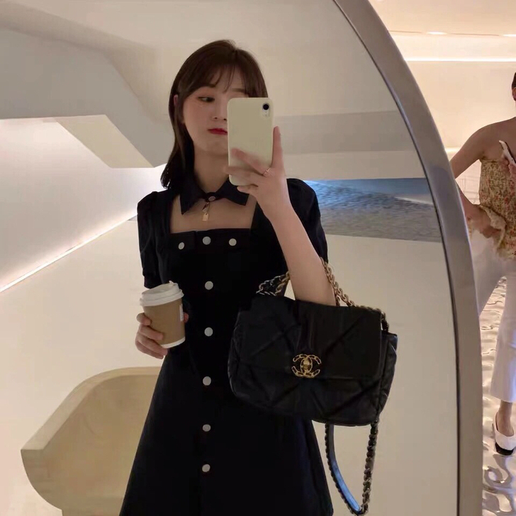可盐可甜连衣裙女2021夏季新款时尚泡泡袖...