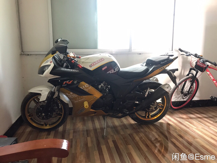 雅马哈R1摩托跑车150排量，国际六档平衡...