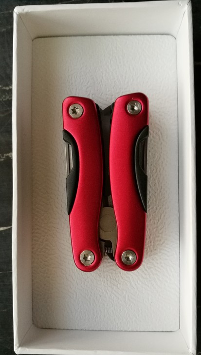 灵顿多功能军刀，组合工具：户外工具钳，指甲...