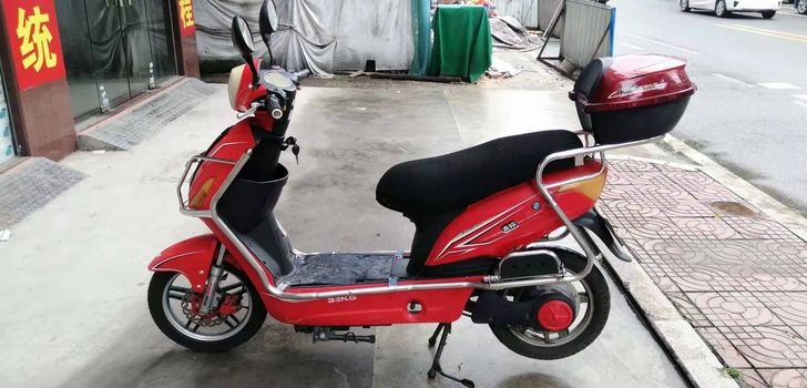 本铃电摩电动车，60V20A铅酸电池，充满...