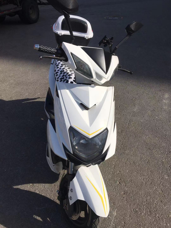 出个人一手电动车，98成新，最好可以来看车...