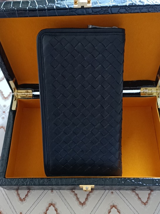 清货:全新正品（头层小牛皮编织）手包