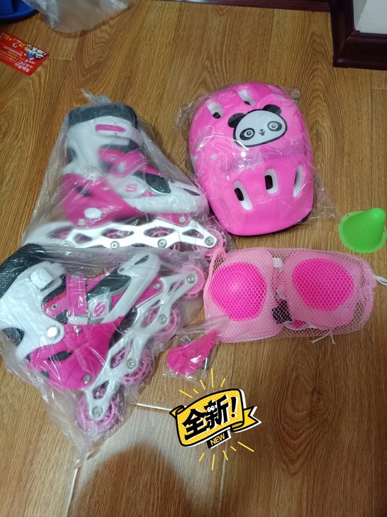 全新佰博轮滑鞋超低价出，就一双粉色80元不...