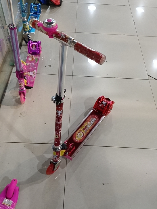 特价处理小丽明滑板车，小版，折叠款，高矮可...