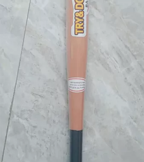 棒球棍一根，73厘米，实木的，有分量，手感...