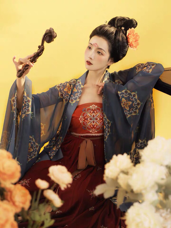 【汉服出租】  素羽华裳风华绝代 原创唐制...