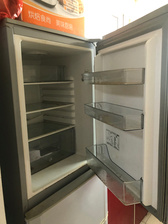 闲置 容声3门冰箱，没怎么使用就换大冰箱了...