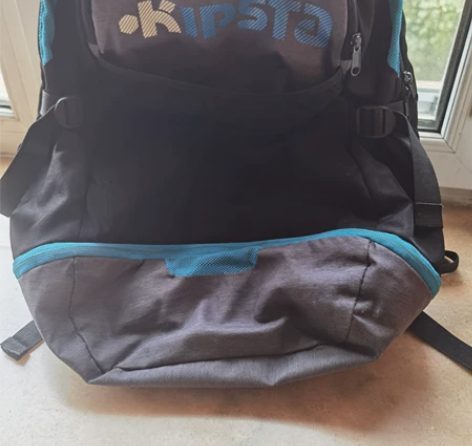 迪卡侬训练篮球包 底部可以装下一个篮球,内...