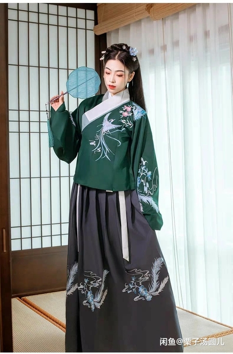 艺缕原创交领明制传统长袄 适用年龄：18-...