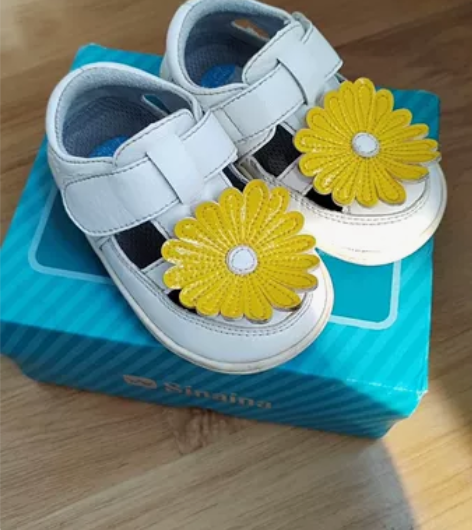 小蓝羊4码鞋子内长135毫米,相当于江博士...