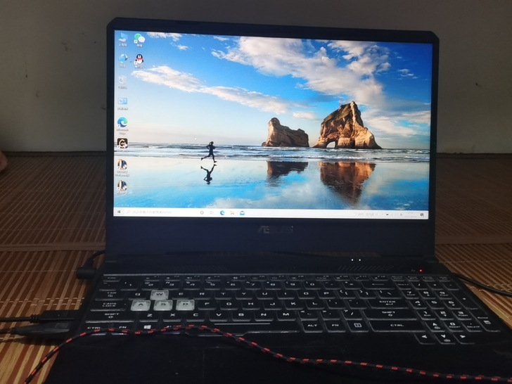 飞行堡垒7华硕 没有用过几次基本上全新