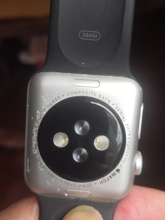 iWatch，一代，之前充电是好的，充着充...