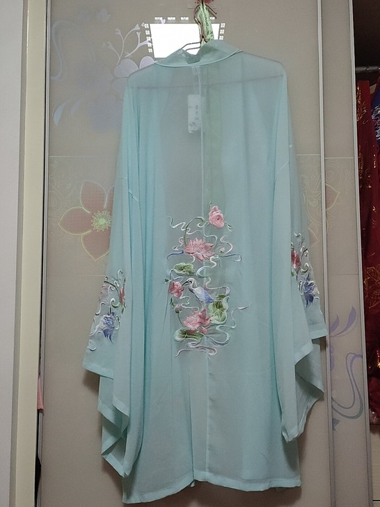 墨子研，一鹭莲生大袖衫，M码。