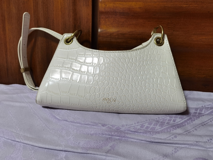 法国小众感包包女2021新款潮网红腋下单肩包