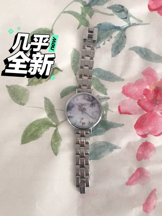 去年生日朋友送的劳拉玫瑰表，小众表，表盘个...
