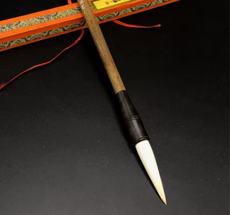 品名：下笔生辉 尺寸：出锋5.3厘米，直径...