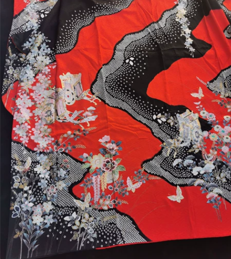 红色正绢重工手绘振袖和服 所有花卉都是手绘...