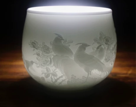 董建忠柴窑影青釉鸟语花香主人杯，口径7cm...